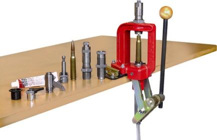 Lee Classic Cast Press Kit